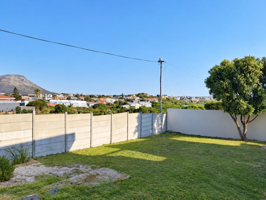 3 Bedroom Property for Sale in De Kelders Western Cape